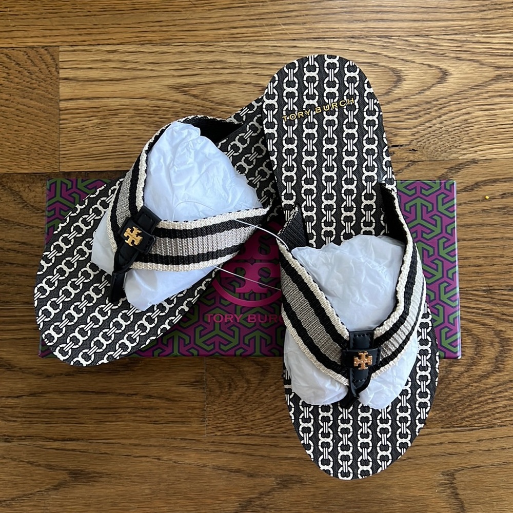 NWT Tory Burch Gemini Link Black Flip Flops size 8